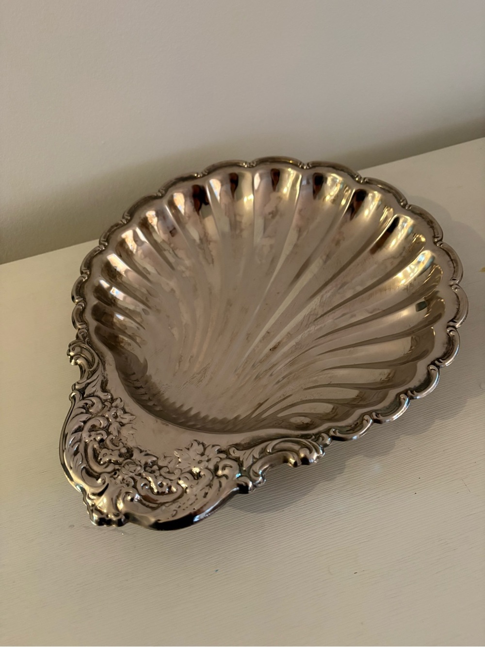 Ornate Silver-Tone Shell Serving Dish - Decorative Home Dining Bowl